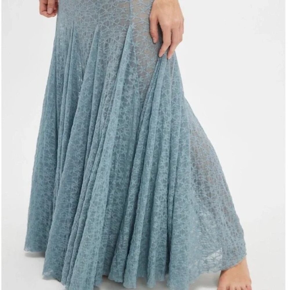 Free People Lace Skirt - NWT - S - Picture 3 of 11